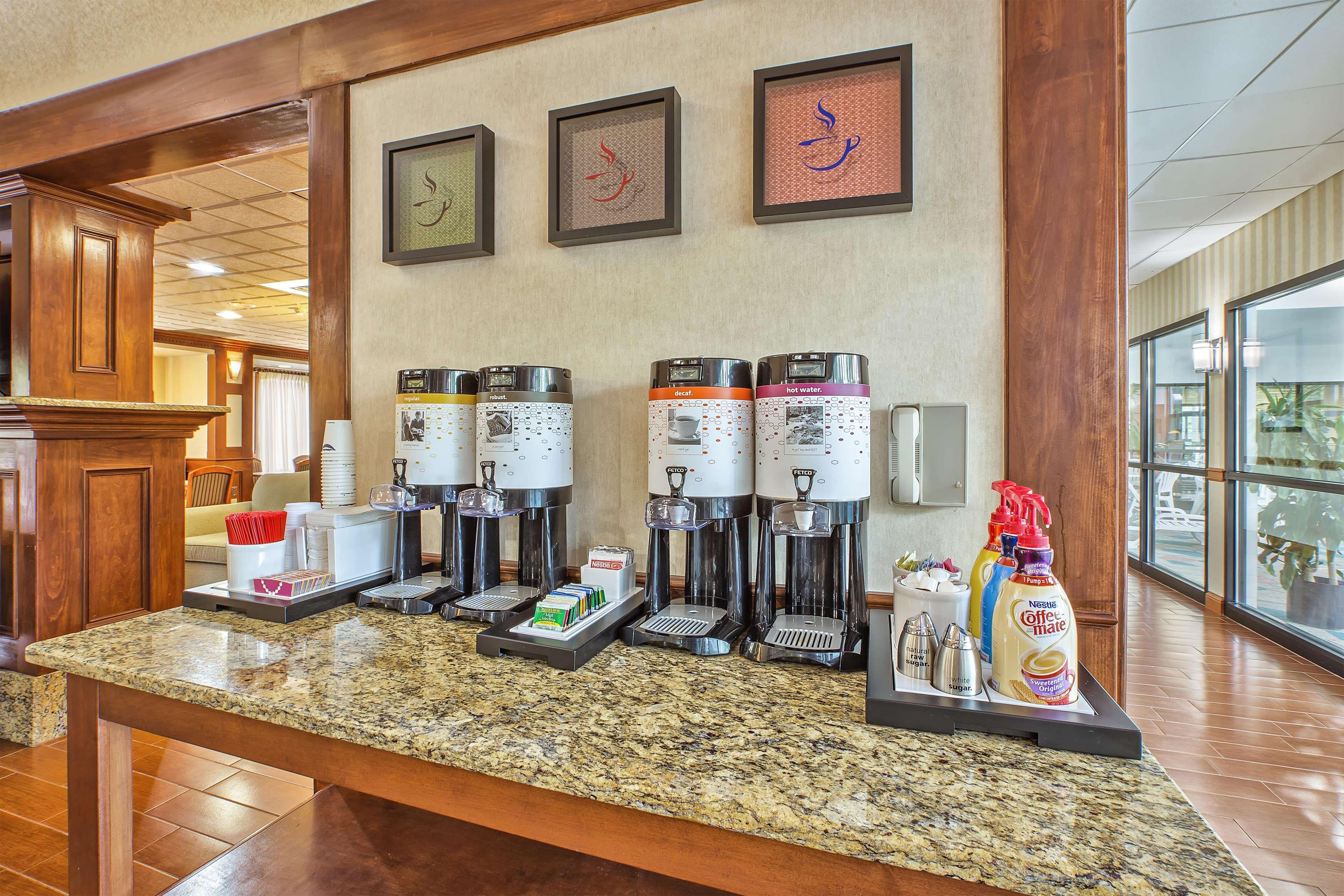 Hampton Inn Detroit/Belleville-Airport Area Extérieur photo