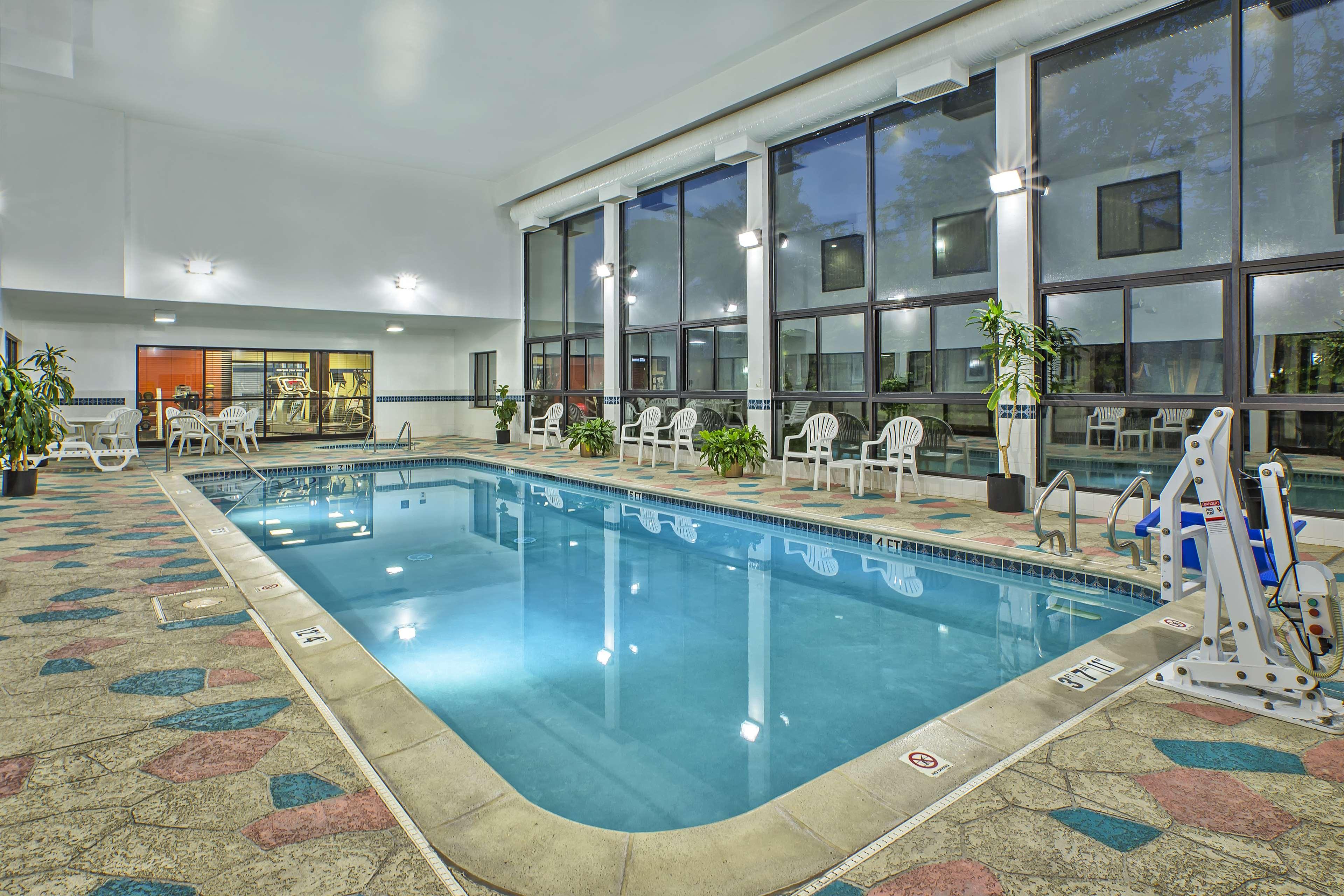 Hampton Inn Detroit/Belleville-Airport Area Extérieur photo